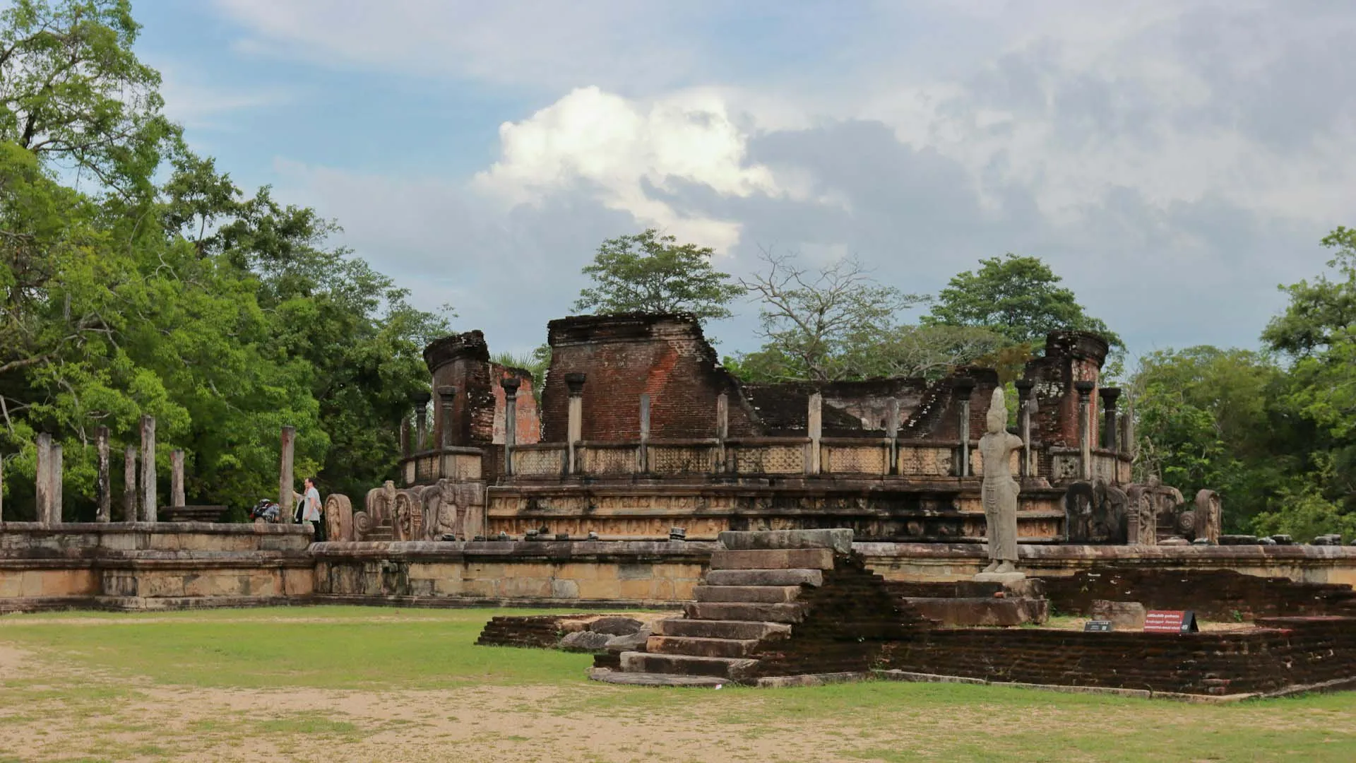 Polonnaruwa Ancient City
